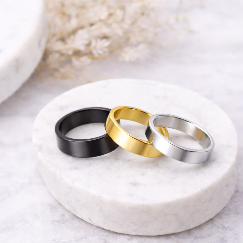 Essential Luxe Band Ring – Black, Gold & Silver